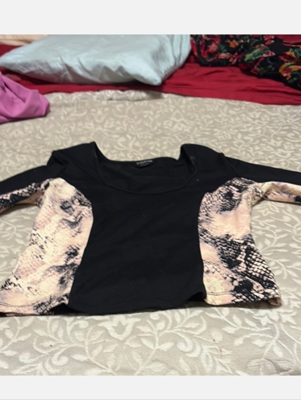 bebe Black and Light Pink Snake-Print Long Sleeve Top & Crop Top - Picture 8 of 11